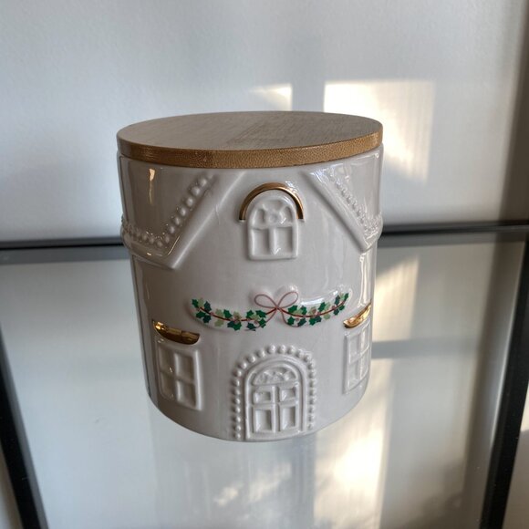 Holiday Home Round Ceramic Jar with Bamboo Lid - Picture 2 of 3